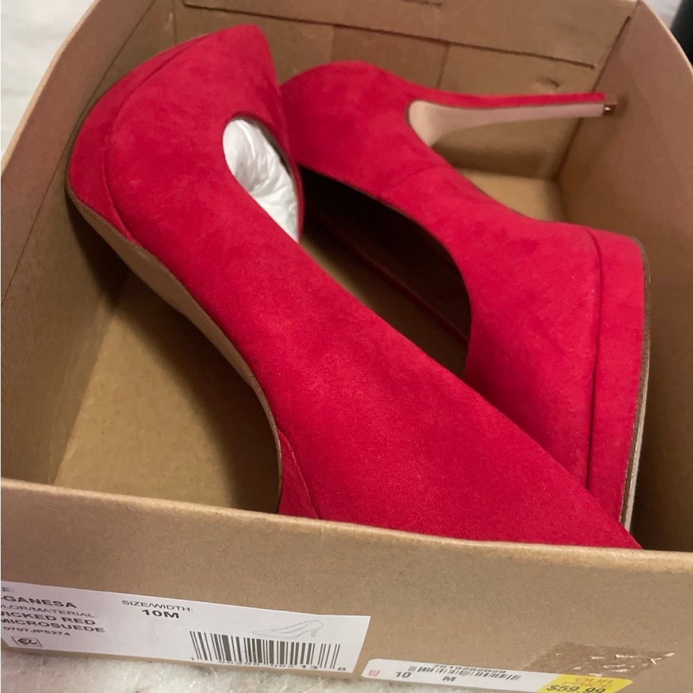 Jessica Simpson heels